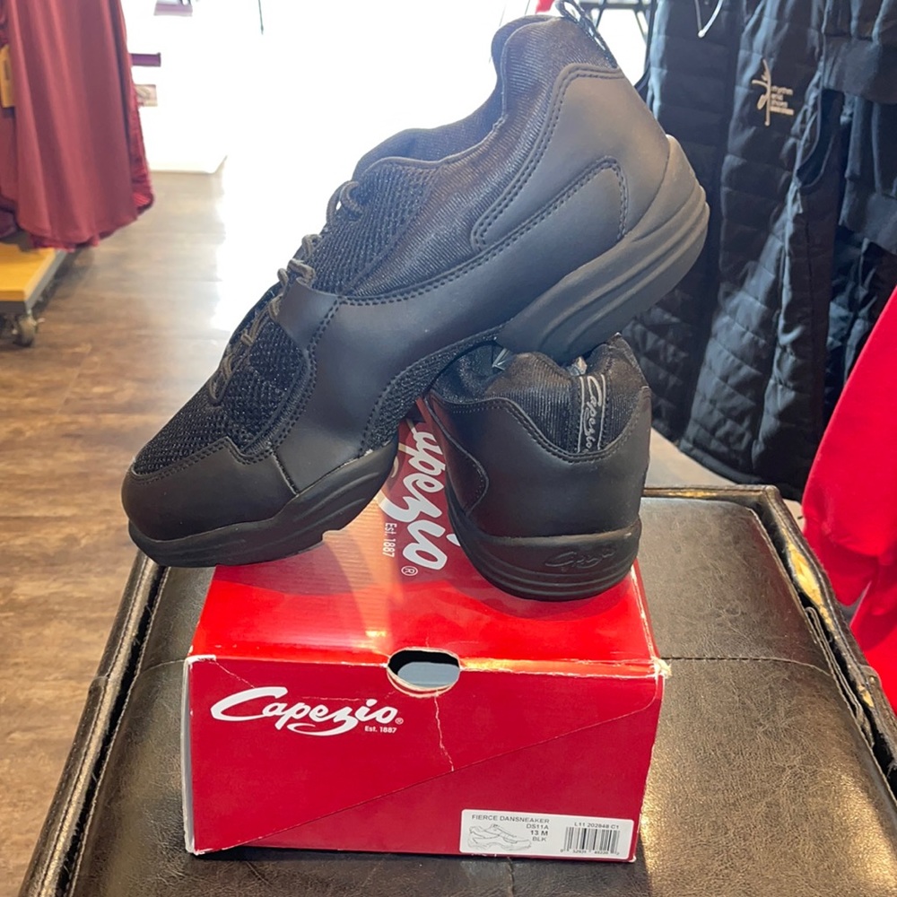 Capezio fierce Dansneaker DS11A size: 13 M color: black
